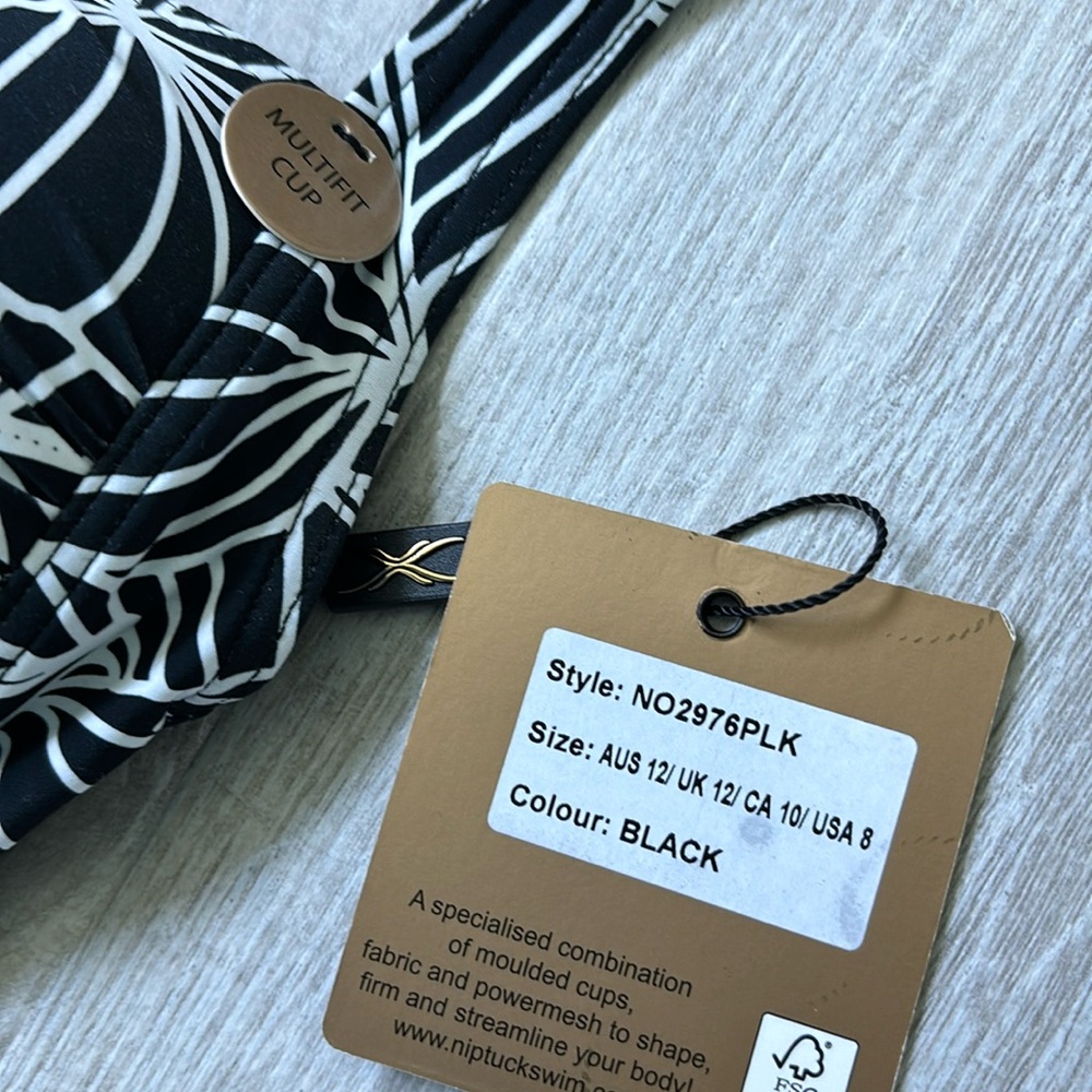 Nip Tuck One Piece Swimsuit/Bathing suit Blackk/White size 8 - Picture 6 of 10